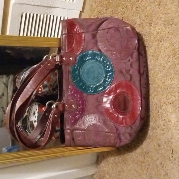 Handbags/Purses - Picture 4 of 4